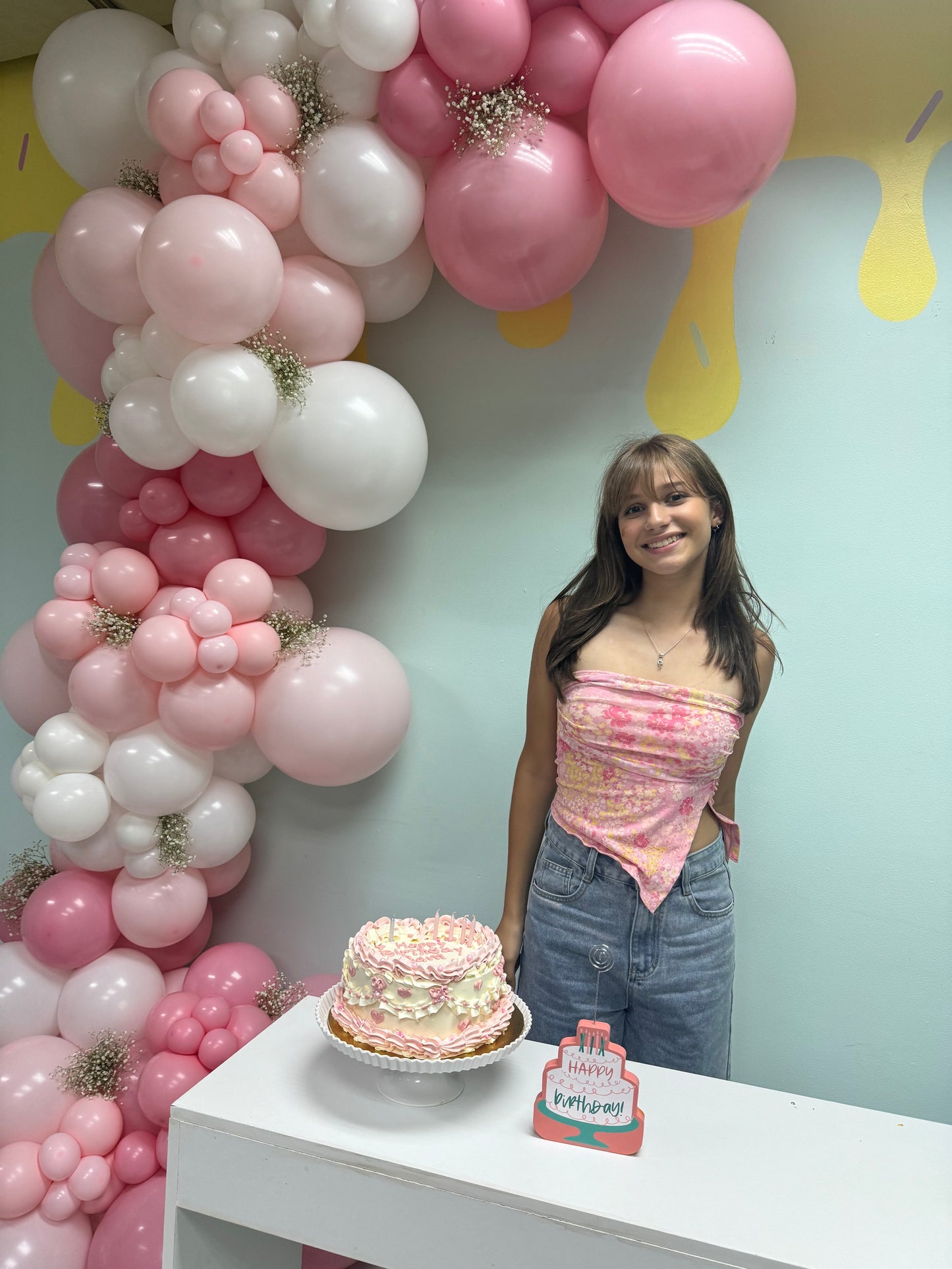 Decora tu Evento con Globos y Flores