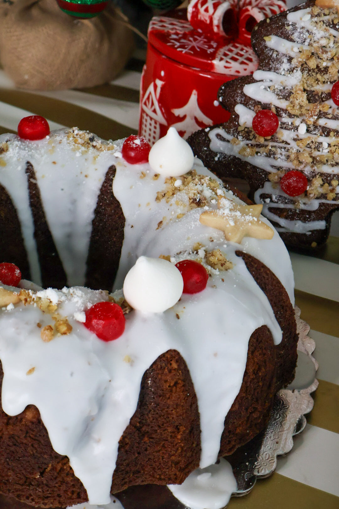 Fruit Cake Aro 9”