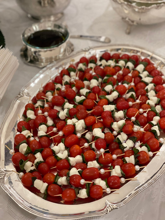 Brochetas Caprese