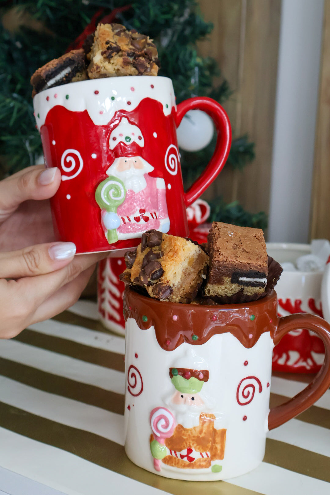 Taza Navideña con Brownies Surtidos
